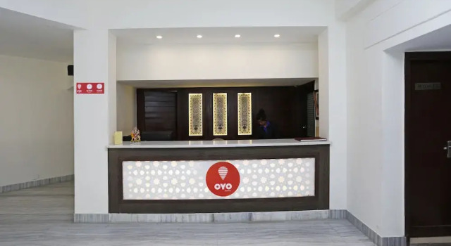 OYO 8078 The Central Palm