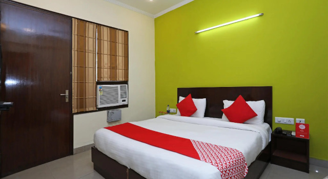 OYO 2797 Hotel Shalom Residency, Забронировать Отель Гургаон Gurgaon Region, рядом с Улица Гольф-Корс-роуд