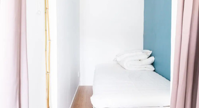 Charming Bright Studio at the Gates of Paris