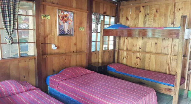 Четырёхместный номер Standard Hostal Portal de Champey - Hostel