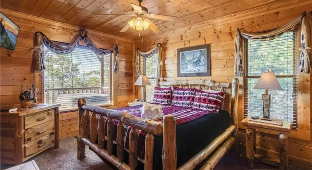 Misty Blue 1 Bedroom Home with Hot Tub, Забронировать Отель Отели Great Smoky Mountains National Park с парковкой, Парковка
