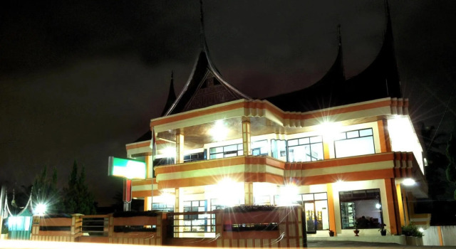 Nikita Palace, Book Hotel Hotels in Sumatra with Breakfast, Breakfasts
