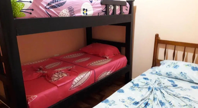 Кровать в общем номере Hostal Happy Day - Hostel