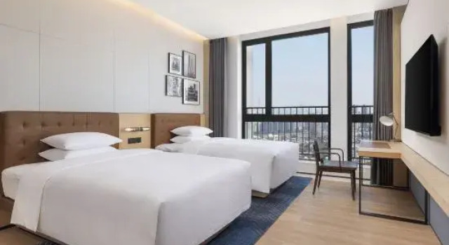 Номер Standard Four Points by Sheraton Guangzhou Bai’e Tan
