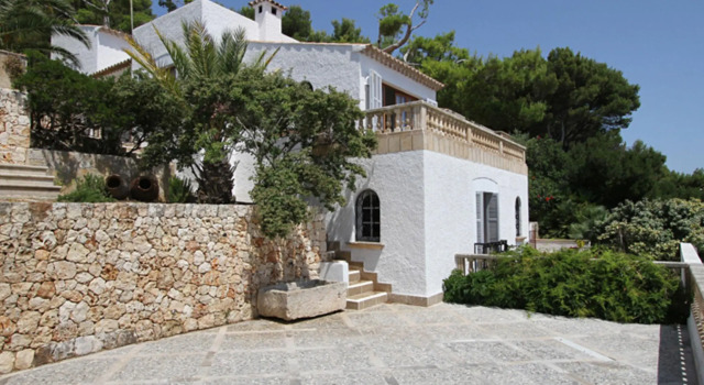 Вилла Fantastic Villa With Private Swimming Pool, Garage, Bbq, Patio, Wifi and the sea