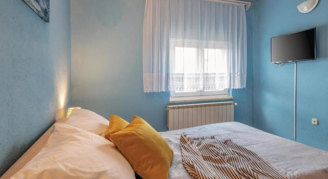 Stunning Apartment in Pula With Outdoor Swimming Pool, Wifi and 5 Bedrooms, Rezervovat Apartmán Hotely v Veli Vrh s parkováním, Parkování