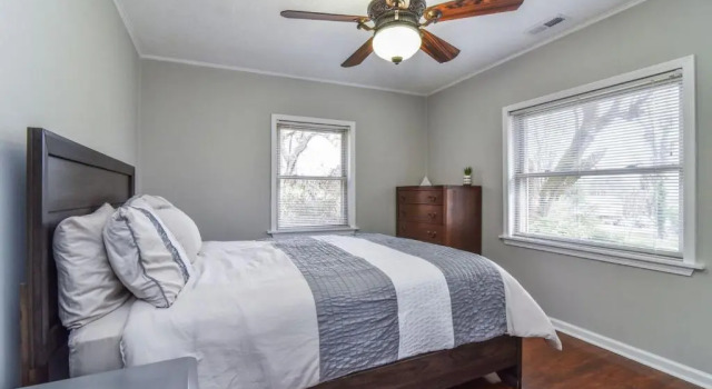 Коттедж South Asheville home with hot tub just 11 miles to downtown