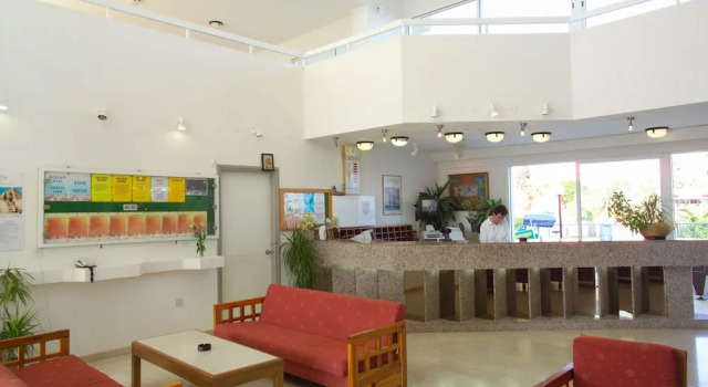 Pola Costa Beach Hotel Apartment