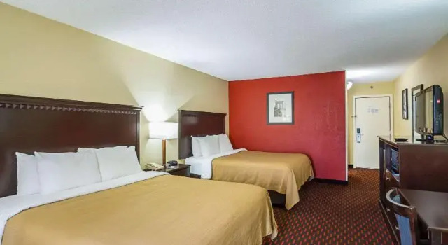 Шестиместный номер Standard Quality Inn & Suites Hagerstown
