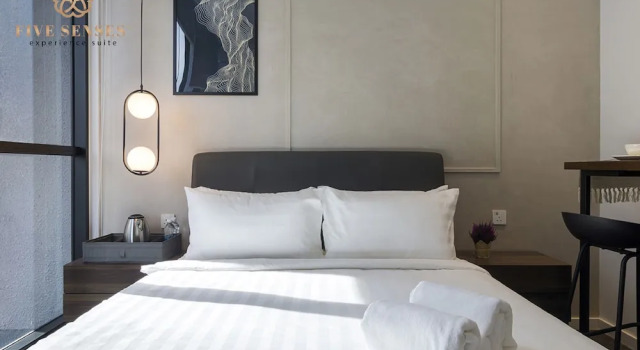 Люкс с 2 комнатами Scarletz Suites Kuala Lumpur, Five Senses