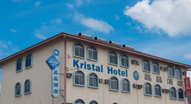 Kristal Hotel by OYO, Boek Hotel Goedkope hotels in Borneo
