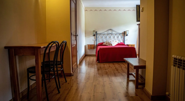 Hostal Cal Franciscó, Varaa Hotelli Gosol Bergueda