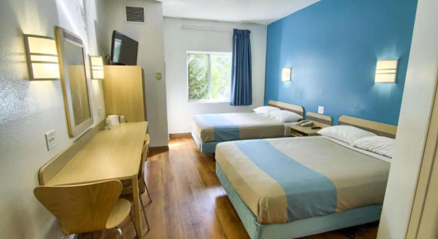 Четырёхместный номер Standard Motel 6-Portsmouth, NH