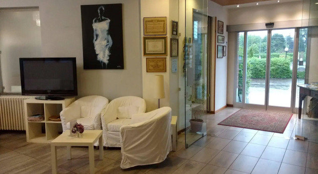 Nuova Italia, Reserva ahora Hotel Gozzano Lago de Orta