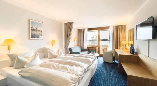 Двухместный номер Standard с балконом и с видом на озеро Yachthotel Chiemsee GmbH