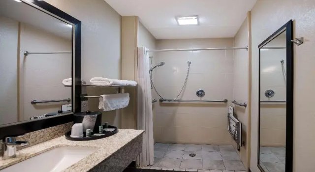 Четырёхместный номер Standard Best Western Minden Inn