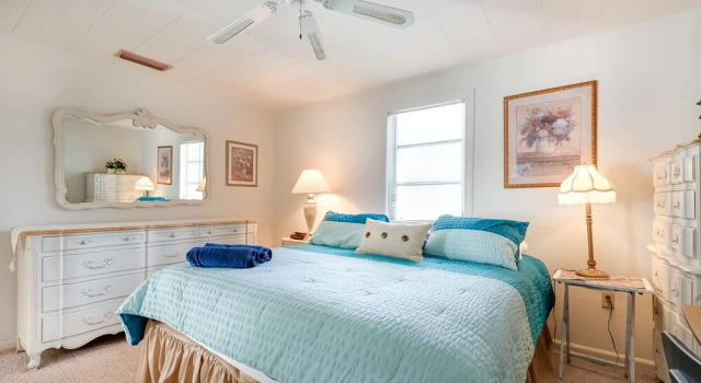 Albee Sunset Cottage, 2 Bedrooms, Pet Friendly, Wifi, Sleeps 8