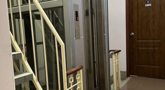 Семейная студия c 1 комнатой с балконом и с видом на город QUANG SAIGON Hotel- 40-7 Bùi Viện-Walking street