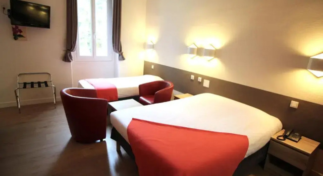 Двухместный номер Standard Logis Hotel restaurant des Thermes