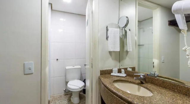 Четырёхместный номер Executive Hotel Golden Park Ribeirão Preto by Nacional Inn