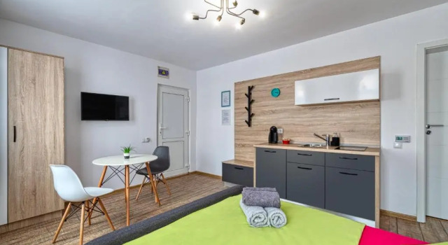Студия Deluxe T House