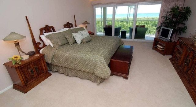 Beachcomber A101 - Gulf Views & Direct Beach Access! 3 Bedroom Condo