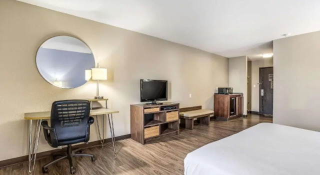 Standard Zimmer Quality Inn Calvert City - Paducah East