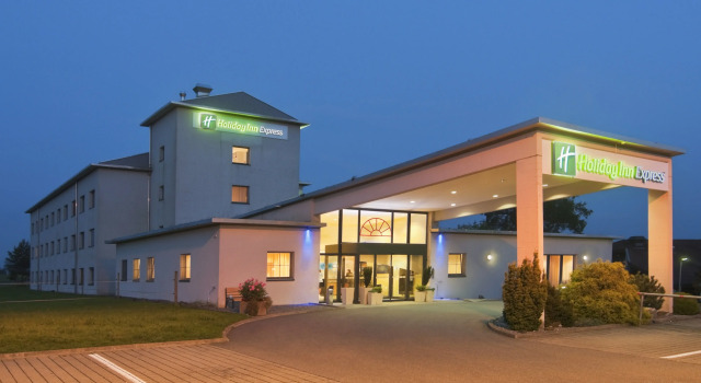 Holiday Inn Express Luzern-Neuenkirch by IHG, Забронировать Отель Нойенкирх Зурзе