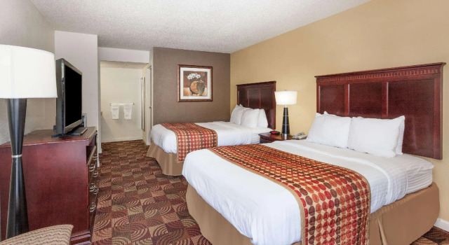 Standard Neljän hengen huone Baymont Inn & Suites Dalton