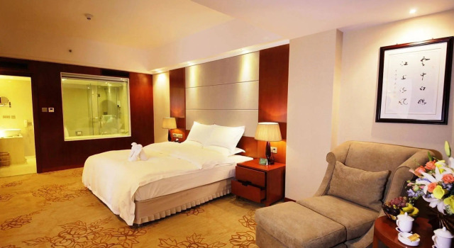 Guandu Hotel - Kunming, Rezerwuj Hotel Hotele w Kunming z parkingiem, Parking