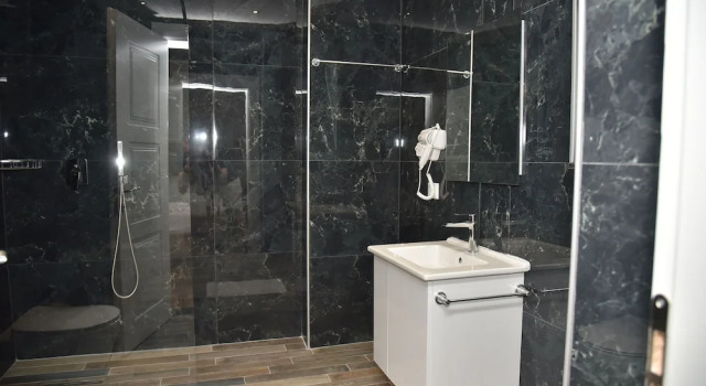 Двухместный номер Standard с балконом и с видом на море Dolanit Hotels Lubjana
