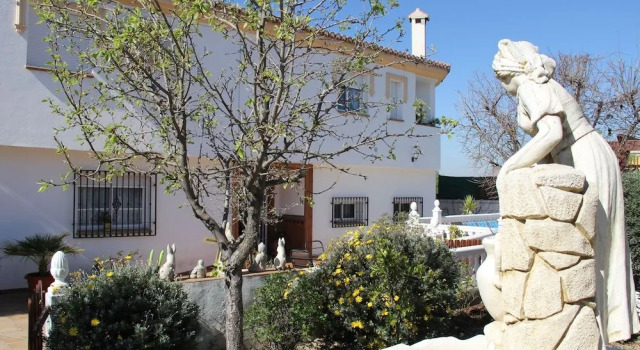 Casa Flamenca en El Ventorrillo - Piscina, Tumbonas, Terraza y Aparcamiento, Забронировать Отель Отели Кульяр-Вега с парковкой, Парковка