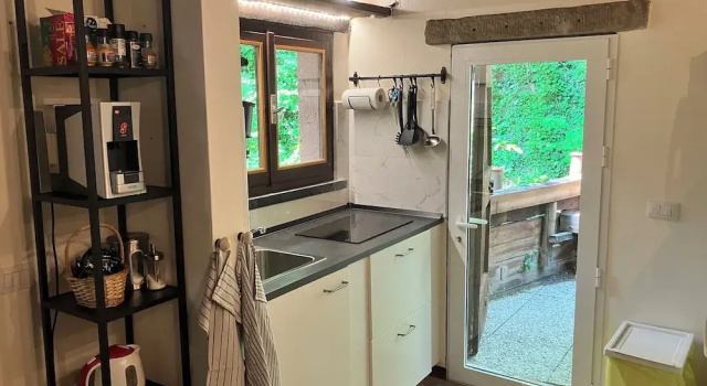 Студия с балконом Lovely 1-bed Studio in Borgo val di Taro
