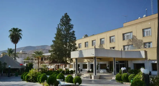 Hotel Park Saadi, Reservar Hotel Hotéis em Shiraz com estacionamento, Estacionamento