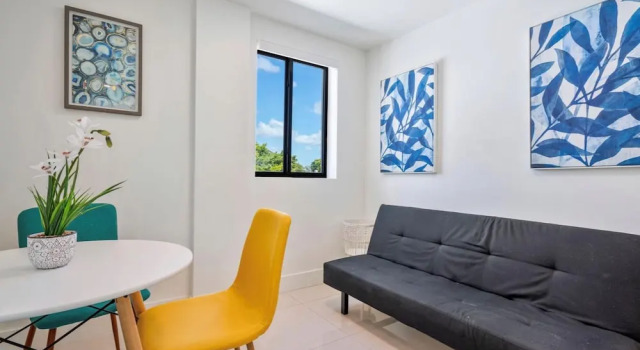 Miami Suite 302