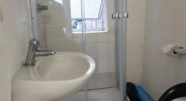 Cozy Private En Suite Studio