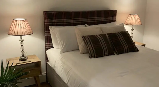 Immaculate 1-bed Apartment in Glasgow Denniston, Забронировать Апартаменты/квартира Глазго 
