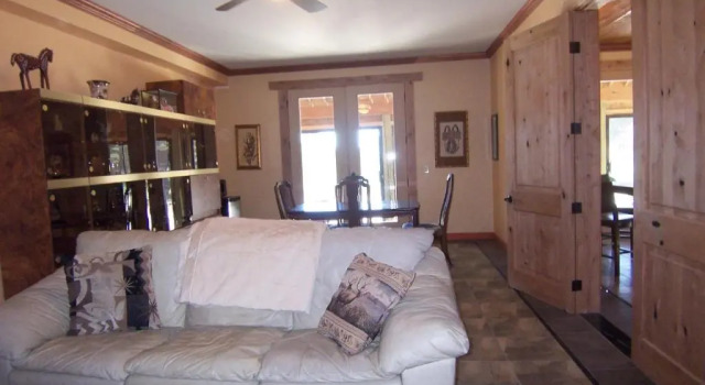 Люкс Deluxe Elktrace Bed and Breakfast