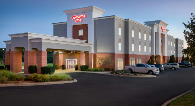 Hampton Inn St. Louis-Columbia, Varaa Hotelli Columbia Illinois