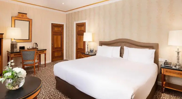 Полулюкс Standard Eurostars Hotel de la Reconquista