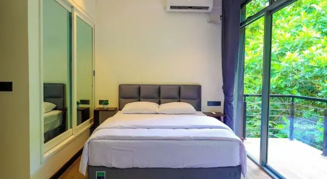 Двухместный номер Deluxe с балконом и с видом на озеро Forest Face Lodge