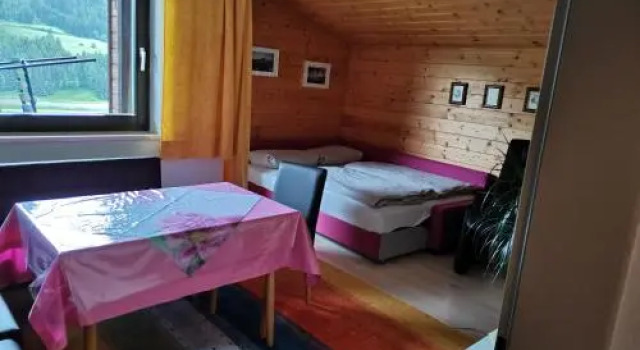 Ferienwohnung Eppacher, Rezerwuj Hotel Hotele w Wipptal z parkingiem, Parking