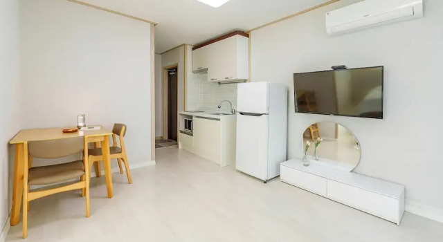 Geoje Peugeot Gomsol Petfriendly Pension, Забронировать Гостевой дом Отели Кодже с парковкой, Парковка