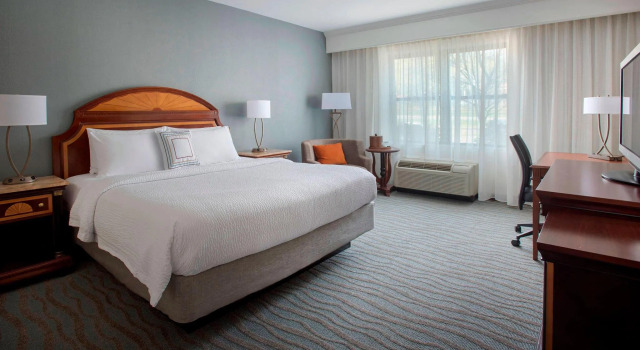 Двухместный номер Standard Courtyard by Marriott Saratoga Springs