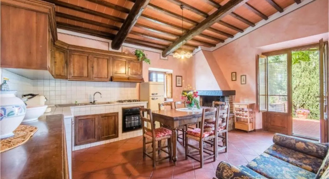 Апартаменты Awesome apartment in Montaione with Outdoor swimming pool, WiFi and 3 Bedrooms