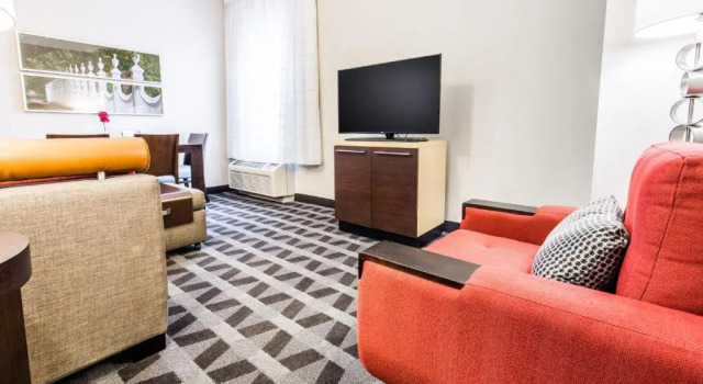 Семейный люкс с 2 комнатами TownePlace Suites by Marriott Gilford