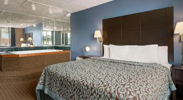Номер Standard Days Inn Cleveland Willoughby