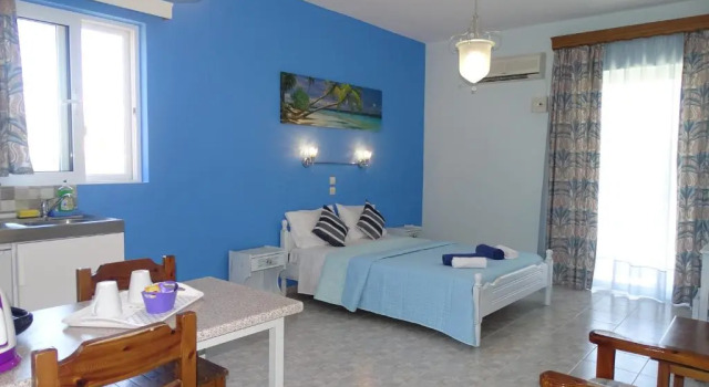 Студия Alexia Apartments & Studios