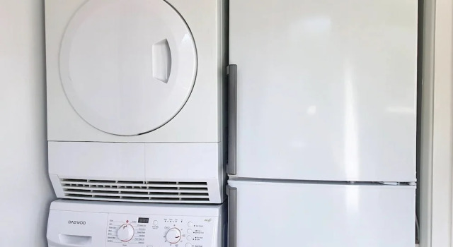 3-bed House With Superfast Wi-fi, DW Lettings 15vr
