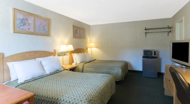 POCONO NIGHT LODGE, Buchen Sie Hotel Bartonsville Camelback